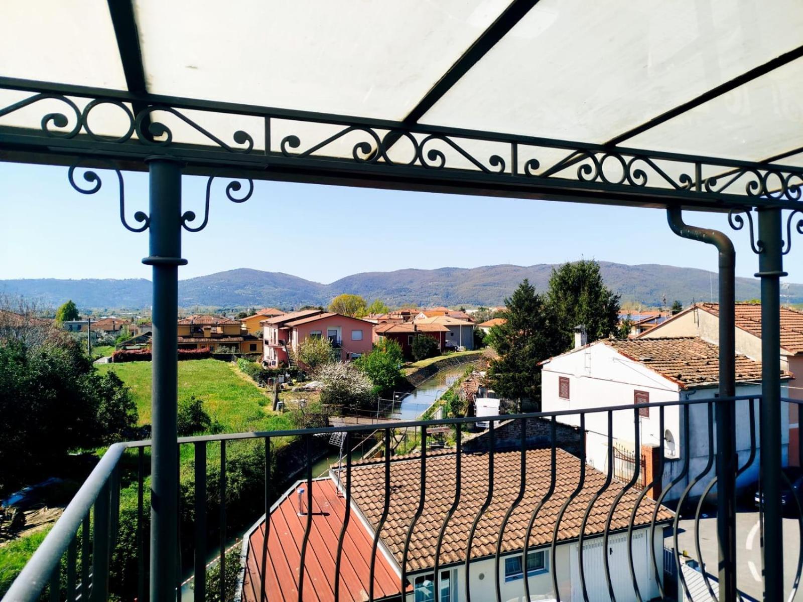 Ca' Fra E Oly Apartment Castelnuovo Magra Luaran gambar